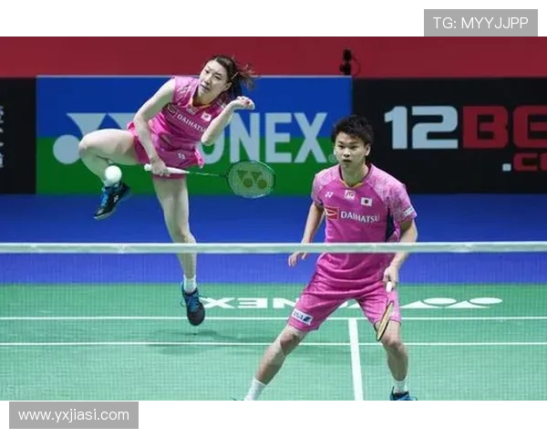 南京羽毛球队与成都羽毛球队赛后复盘速度对比分析与战术探讨 南京羽毛球队与成都羽毛球队赛后复盘速度对比分析与战术探讨